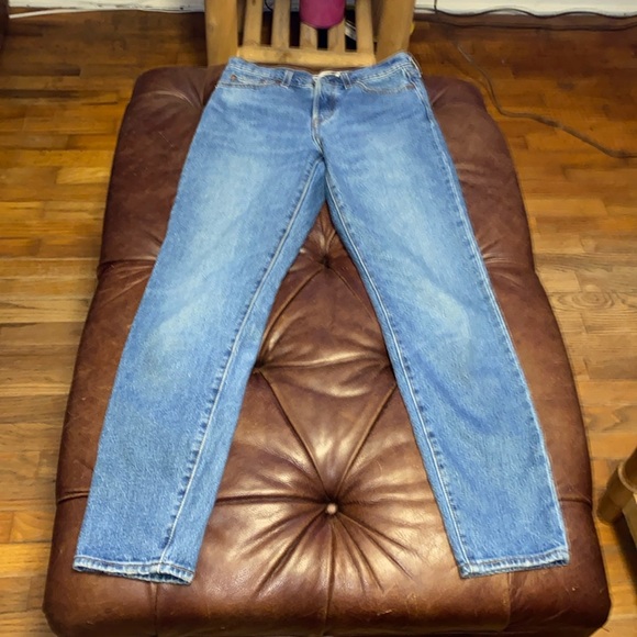 Levi's wedgie style water less button up closure jeans EUC - Picture 1 of 8